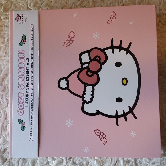 Hello Kitty The Creme Shop Cozy Slumber Spa Essentials Set Rose Creme Scented - Picture 7 of 7